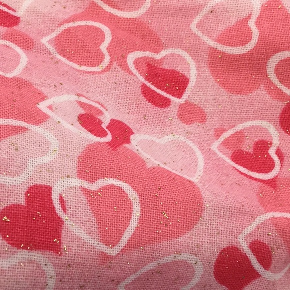 Face Mask 3 Layer Pink Hearts -adjustable ear loop - Picture 3 of 8